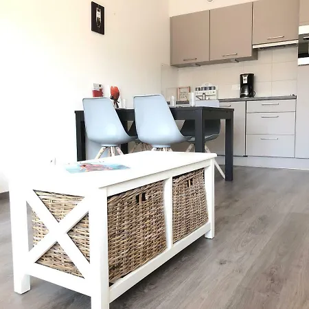 Lägenhet Crystal - Pool & Oostende