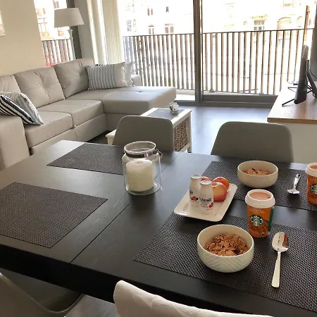 Crystal - Pool & * Ostend